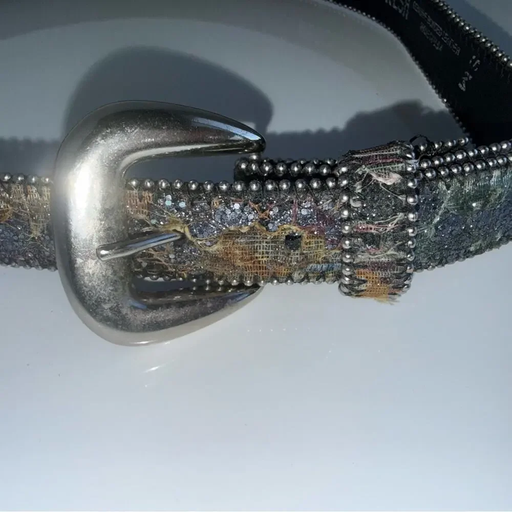 VINTAGE ABSOLUTELY FRESH Y2K indie sleeze metallic Black Leather Studded Belt M